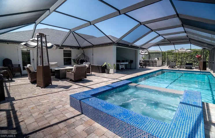 19 13th Pl, Cape Coral, Florida 33993