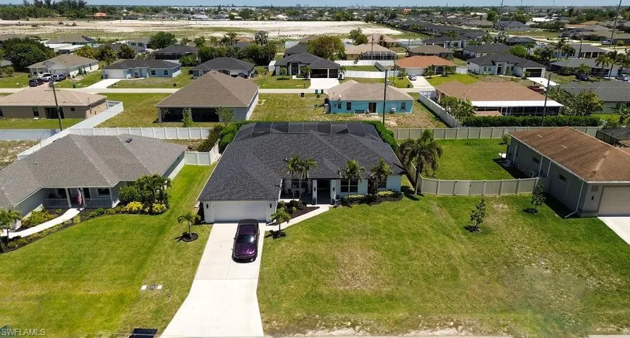 19 13th Pl, Cape Coral, Florida 33993