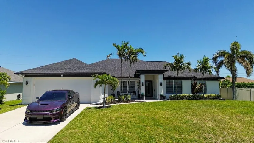 19 13th Pl, Cape Coral, Florida 33993