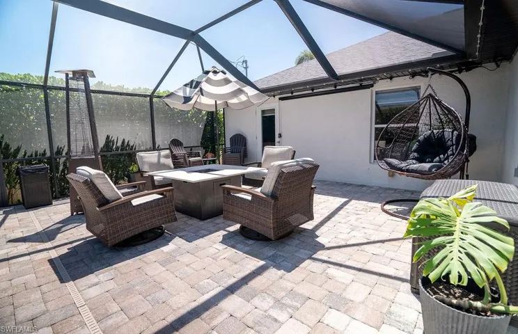 19 13th Pl, Cape Coral, Florida 33993