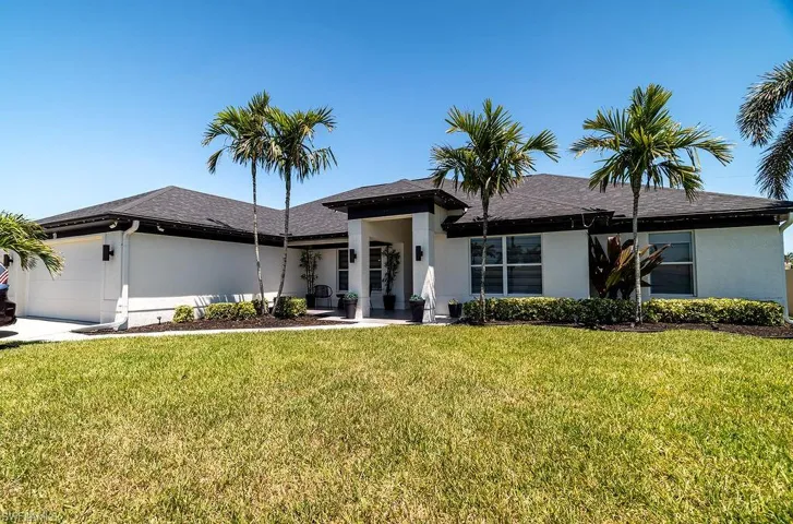 19 13th Pl, Cape Coral, Florida 33993