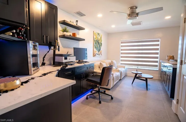 19 13th Pl, Cape Coral, Florida 33993