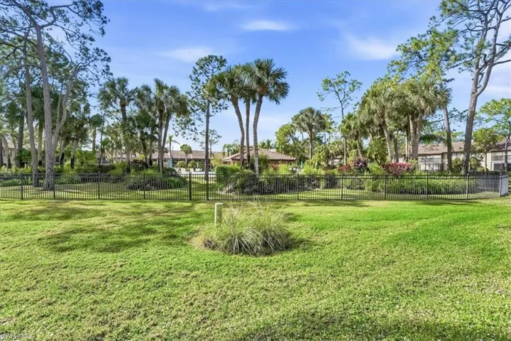 3219 Horse Carriage Way 303, Naples, Florida 34105