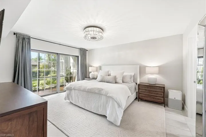 3219 Horse Carriage Way 303, Naples, Florida 34105
