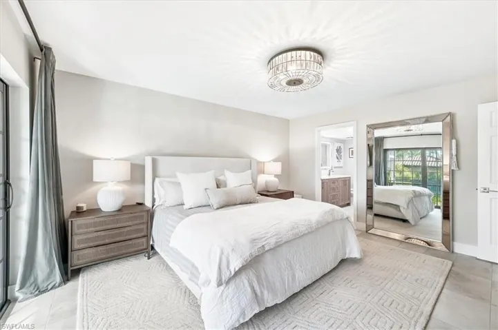 3219 Horse Carriage Way 303, Naples, Florida 34105