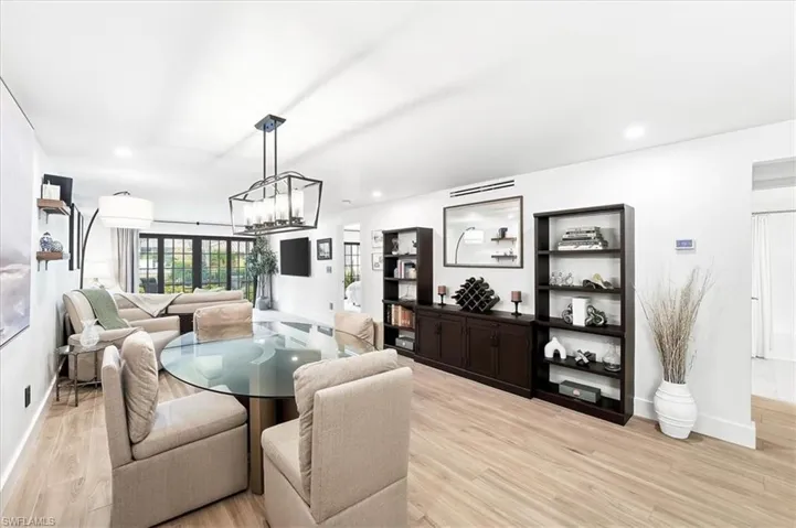 3219 Horse Carriage Way 303, Naples, Florida 34105