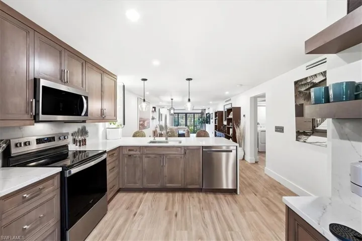 3219 Horse Carriage Way 303, Naples, Florida 34105