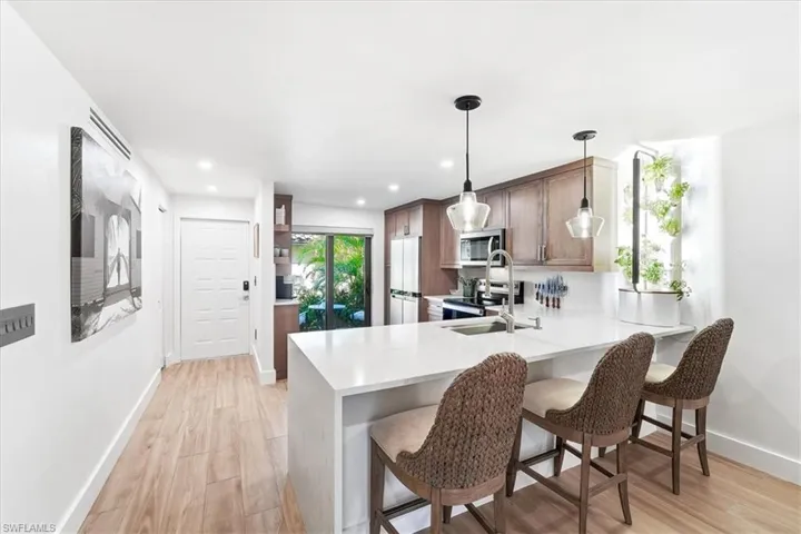 3219 Horse Carriage Way 303, Naples, Florida 34105