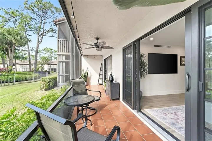 3219 Horse Carriage Way 303, Naples, Florida 34105