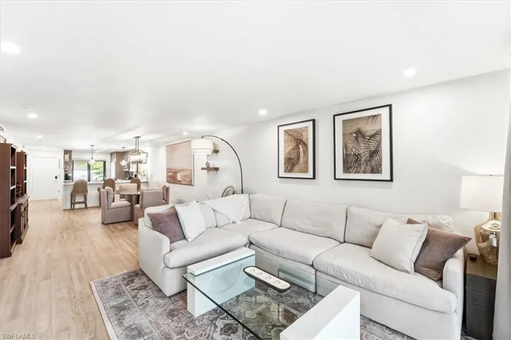 3219 Horse Carriage Way 303, Naples, Florida 34105