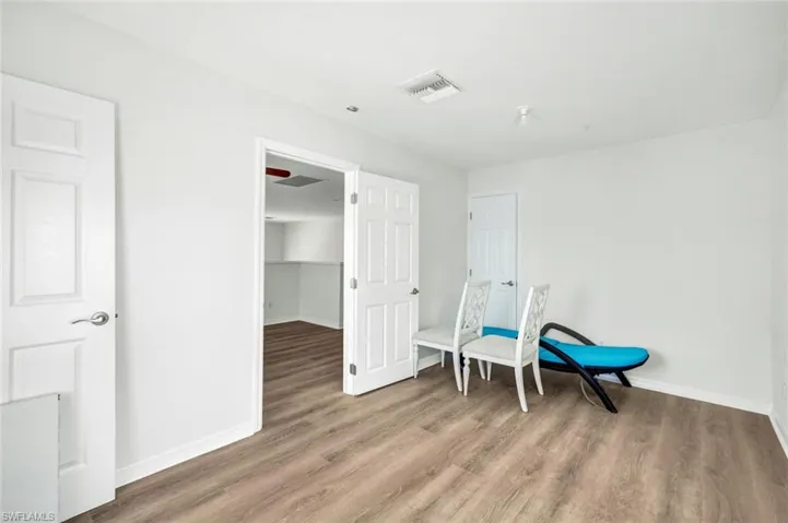 Third guest bedroom.