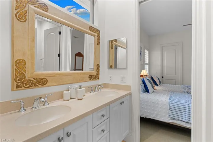Ensuite bathroom with double vanity