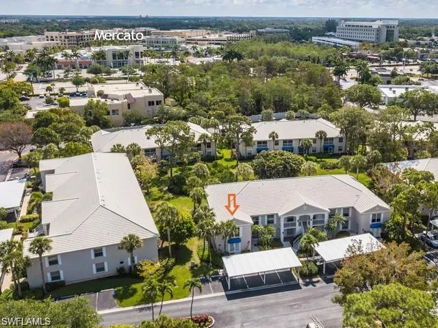 870  Gulf Pavilion  DR, Naples, FL 34108