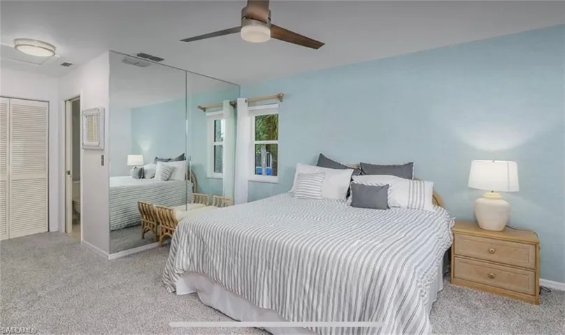 870  Gulf Pavilion  DR, Naples, FL 34108