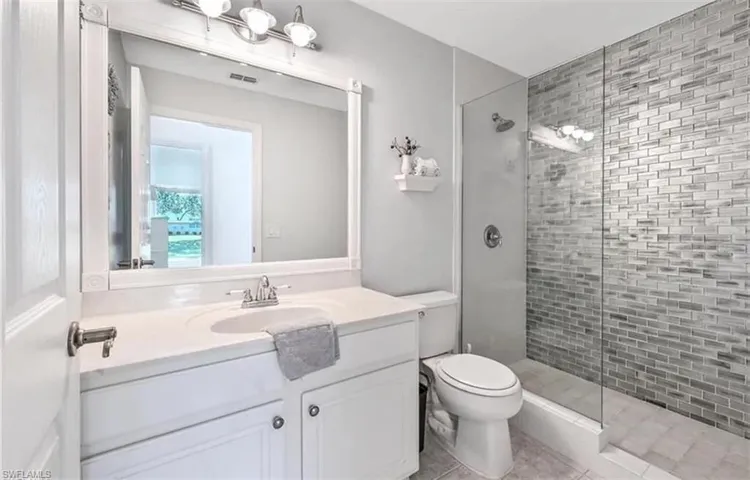 8439 Hollow Brook Cir, Naples, Florida 34119