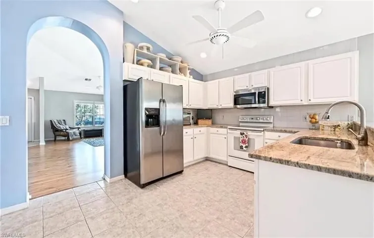 8439 Hollow Brook Cir, Naples, Florida 34119