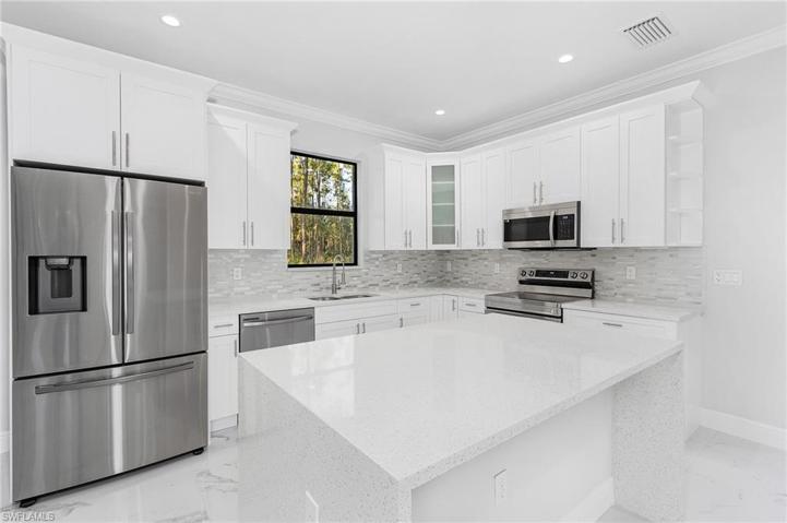 4325  47th NE AVE, Naples, FL 34120