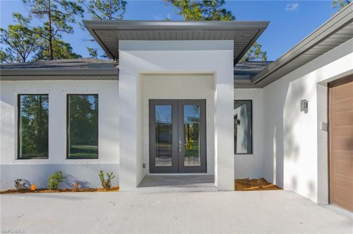 4325  47th NE AVE, Naples, FL 34120