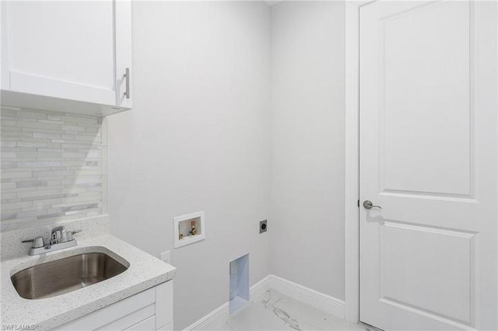 4325  47th NE AVE, Naples, FL 34120