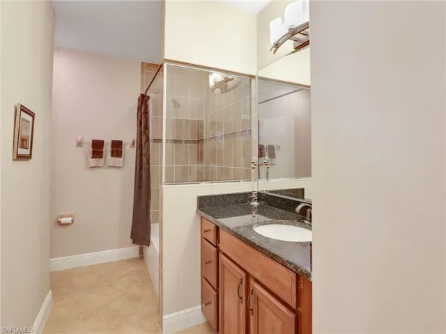 Secondary Roomy Bath