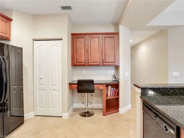 Built-in Desk & Cabinetry