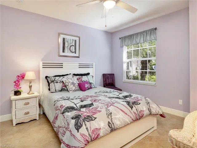 2nd Bedroom - Queen Bed