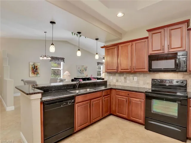 Neutral Backsplash