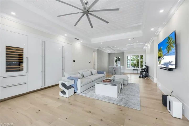 2nd floor family room with wine cooler and two refrigerator drawers. Perfect for lounging.