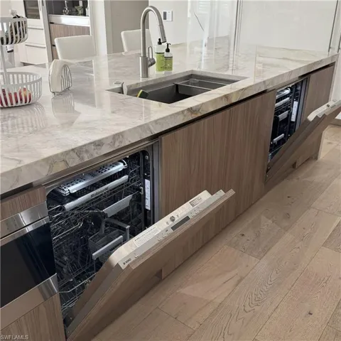kitchen has 2 dishwashers