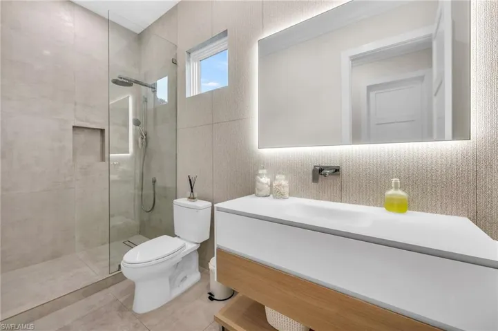 5th bathroom