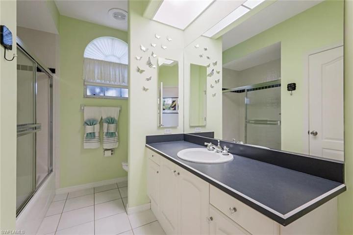 2001 SE 20th LN, CAPE CORAL FL 33990
