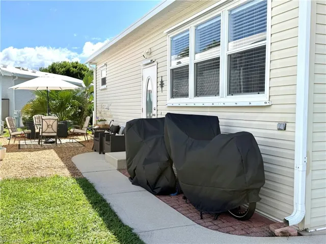 4711 Mayflower Way W, Estero, Florida 33928