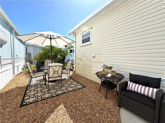 4711 Mayflower Way W, Estero, Florida 33928