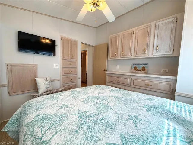 4711 Mayflower Way W, Estero, Florida 33928