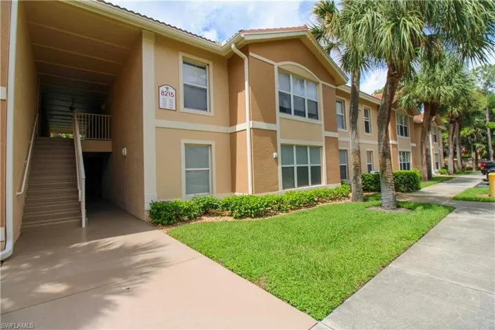 8215 Ibis Club Dr 102, Naples, Florida 34104