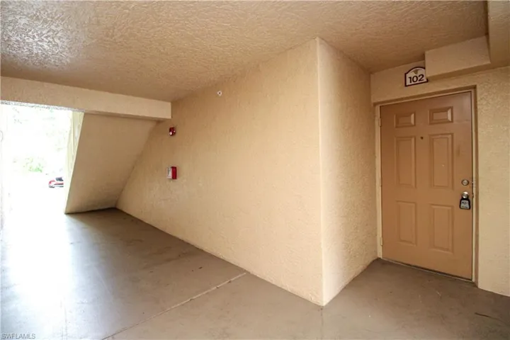 8215 Ibis Club Dr 102, Naples, Florida 34104