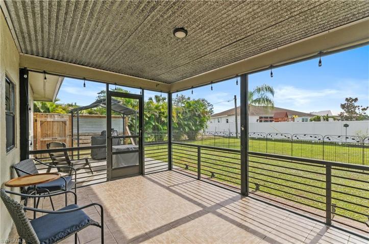 54 Madison DR, NAPLES FL 34110