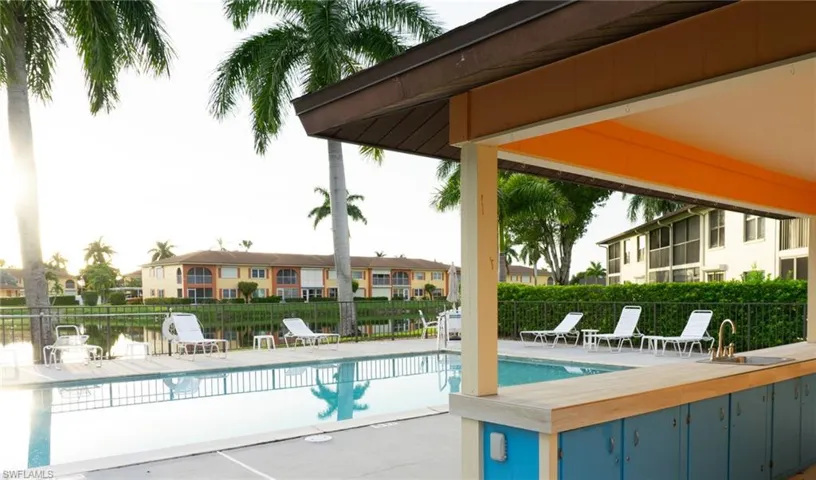 4510 Chantelle Dr J204, Naples, Florida 34112