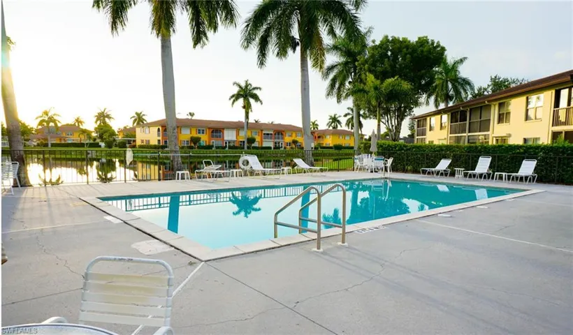 4510 Chantelle Dr J204, Naples, Florida 34112