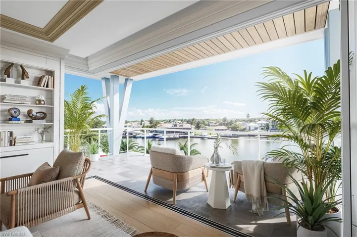 1624 Gulf Shore Blvd N 202, Naples, Florida 34102