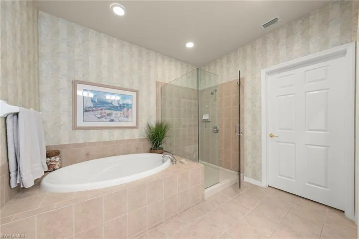 9601 Spanish Moss Way 3615, Bonita Springs, Florida 34135