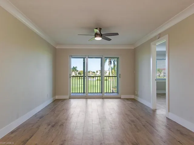 29 High Point Cir E 307, Naples, Florida 34103