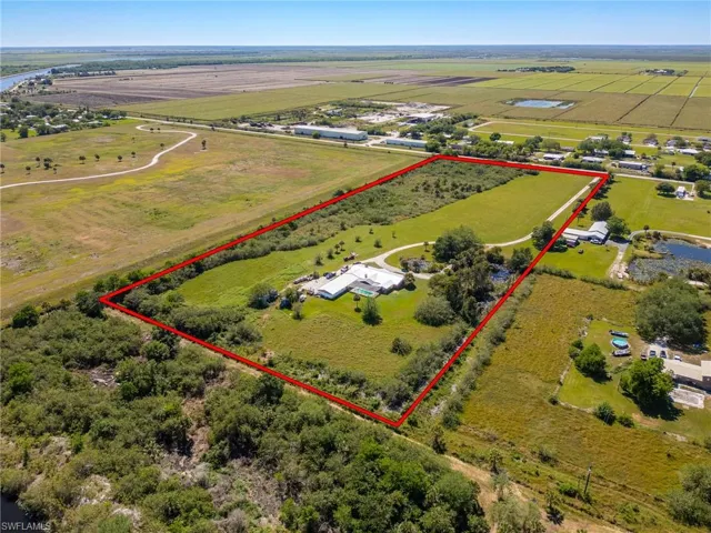 1085 West Ave, Moore Haven, Florida 33471