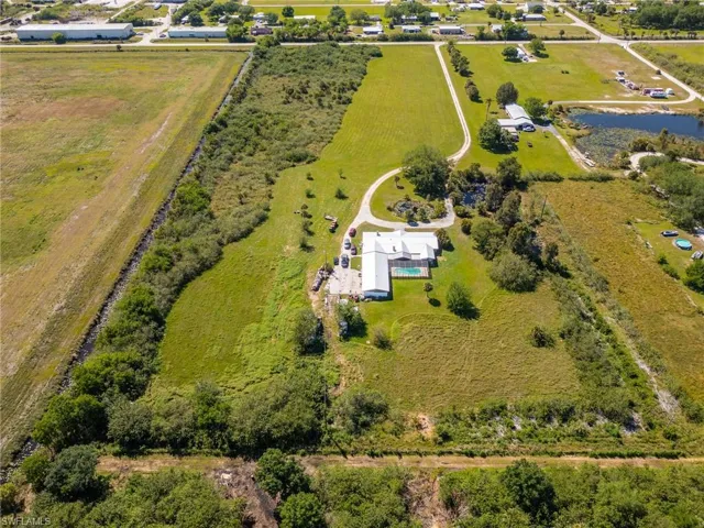 1085 West Ave, Moore Haven, Florida 33471