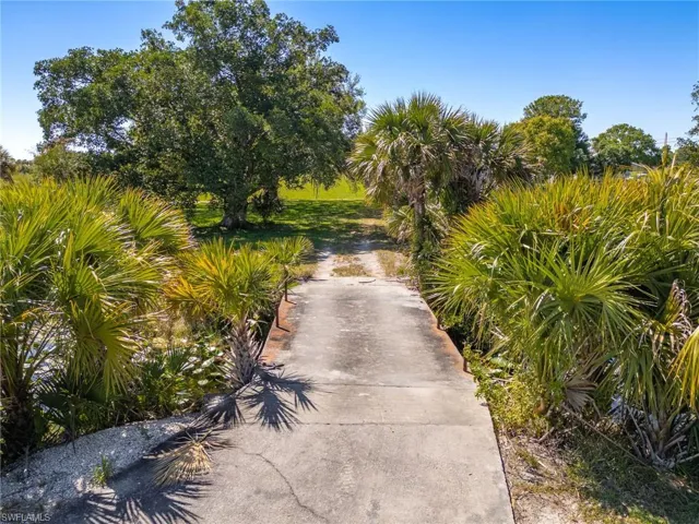 1085 West Ave, Moore Haven, Florida 33471