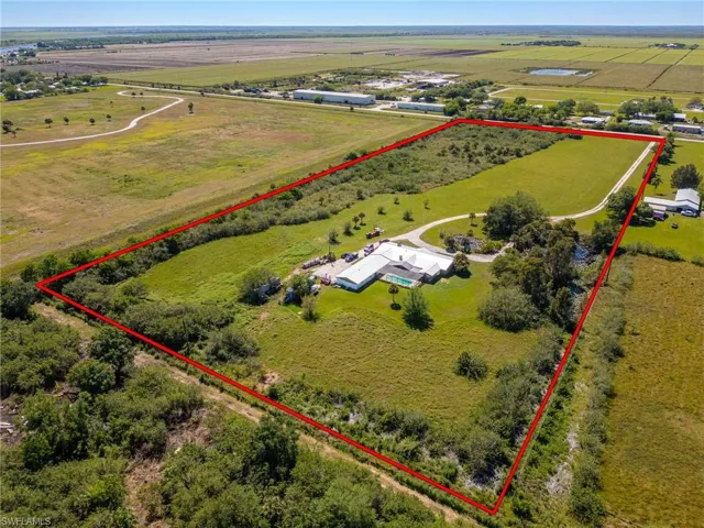 1085 West Ave, Moore Haven, Florida 33471