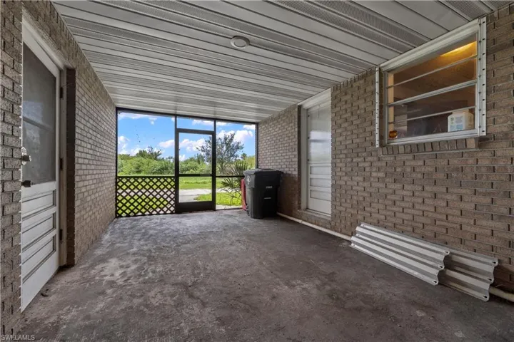 1085 West Ave, Moore Haven, Florida 33471