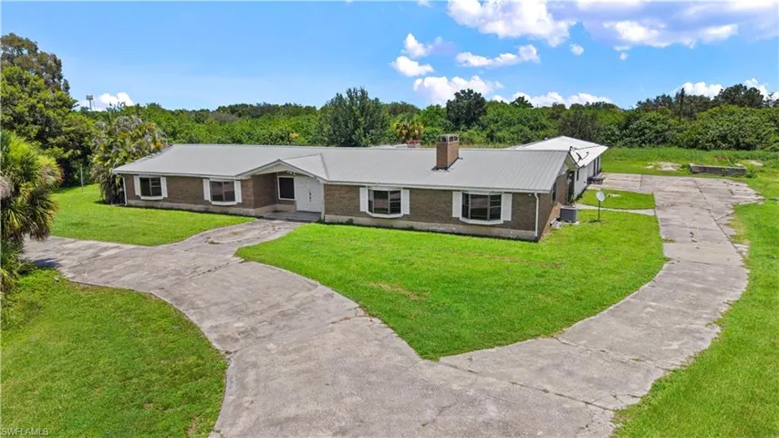 1085 West Ave, Moore Haven, Florida 33471