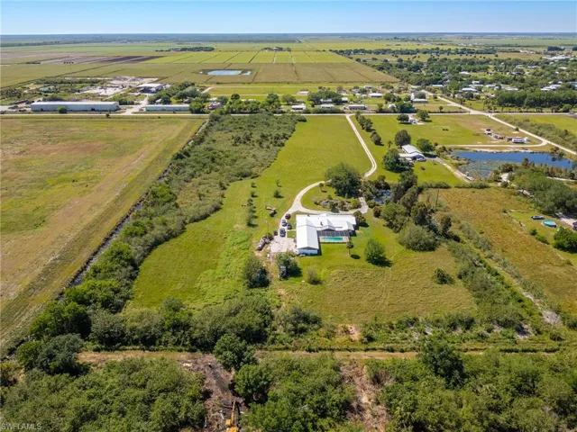 1085 West Ave, Moore Haven, Florida 33471