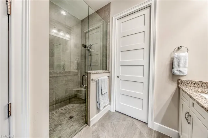 5927  Haiti  DR, Naples, FL 34113